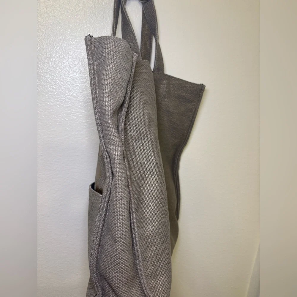 Marc Jacobs Daisy Burlap Tote - Brown and Gold